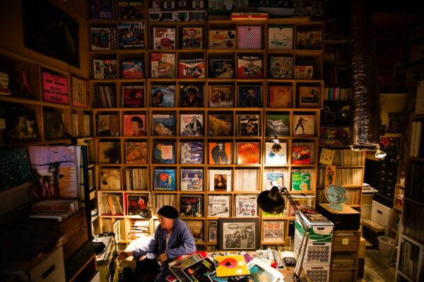 a brief history of vinyl records